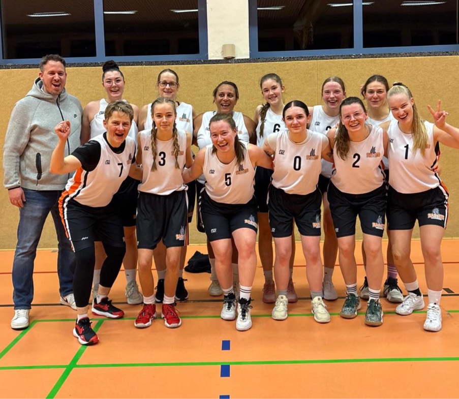 Damen der Hardegsen Baskets nach dem Sieg gegen BG 3 im Januar 2026